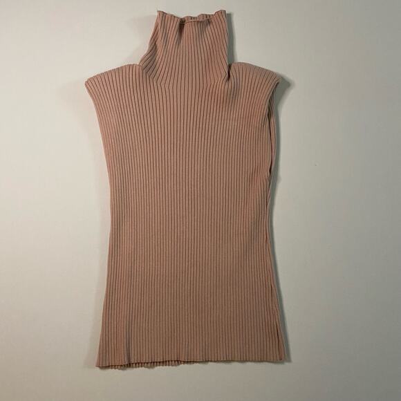 Fate sleeveless ribbed sleeveless top with funnel neck and shoulder pads. Size M - Picture 1 of 7